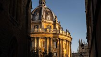 Private | Oxford Walking & Punting Tour by Alumni™ & New College