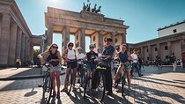 Berlin: Guided Bike Tour to Explore the Highlights