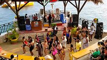 Negril Catamaran: Adults Sunset Party with Drinks & DJ