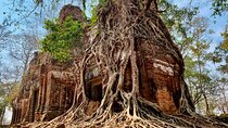 Private taxi from Siem Reap to Koh Ker and Beng Mealea temple 