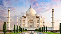 Same Day Taj Mahal/Agra Tour from Mumbai By Return Flights