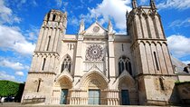Eleanor of Aquitaine Walking Tour in Poitiers
