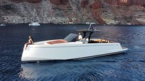 Private Yacht Tour in Santorini (White) - Open Bar&Transfers