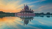  Malacca and Putrajaya Private Tour with Transport