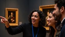 Louvre Essentials Guided Tour in 2h with Expert Guide 