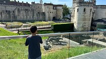 Tower of London and Tower Bridge Guided Family Tour for Kids 