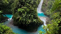 Private Blue Falls Tour from San José – Hidden Waterfall Escape