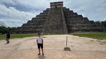 Private Tour to Chichén Itzá with Cenote Experience