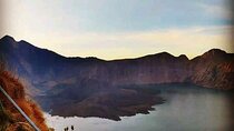 One Day Trek to Mount Rinjani Crater Rim
