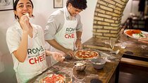 Rome: Hands-On Pizza Making Class with Spritz Mixology