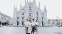 Private Photo Session with a Local Photographer in Milan