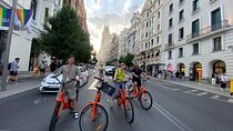 Madrid Guided Bike Tour in Plaza Mayor, Retiro Park and More