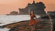 Ulundanu Bratan Temple, Scenic Waterfall & Tanah Lot Sunset Tour 