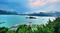 Breathtaking Sun Moon Lake Tour