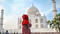 Private Taj Mahal and Fatehpur Sikri Day Trip from Jaipur