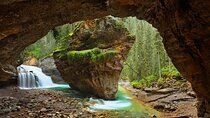 Private Tour Moraine Lake, Louise, Emerald & Johnston Canyon