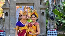 Balinese Traditional Dress and Maku Up