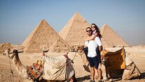 Cairo Day Trip from Hurghada: Pyramids, Egyptian Museum & Lunch