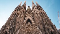 Sagrada Familia Tour and Authentic Tapas Experience