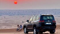 Evening Desert Safari in Red Dunes Dubai with Dinner and Show