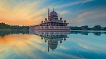 Putrajaya Tour with Pink Mosque and Boat Ride