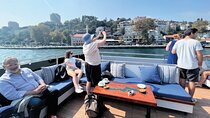 Half-Day Bosphorus Cruise to Black Sea from Istanbul with Lunch 