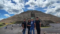 Teotihuacan Pyramids VIP Tour without Commercial Stops