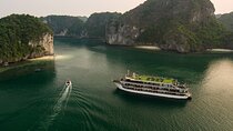 Luxury Halong & Lan Ha Bay Cruise 2D1N with Private Balcony