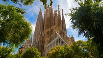 Discover Gaudí’s Sagrada Familia Guided Tour