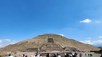 Pyramids and Basilica of Guadalupe Tour with Round Transport