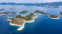 Hvar and Brac Catamaran Cruise with Lunch and Drinks from Split