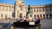 Scenic Vienna City Tour and Gourmet Lunch in a Classic Oldtimer