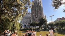 Sagrada Familia Guided Tour Discover Gaudí’s Masterpiece 
