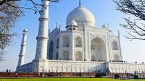 Romantic Sunset at the Taj Mahal: Day Trip from Delhi to Agra