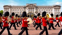 Changing of the Guard Guided Tour at Buckingham Palace