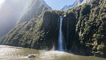 Milford Sound Coach & Extended Cruise from Queenstown