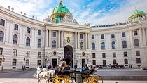 Vienna City Pass Premium Walking Tour and 2 Top Attractions