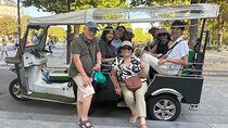 Paris 3 hour Private Sightseeing Tour in Electric Tuk Tuk