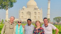 Taj Mahal Sunrise Tour From Delhi by Car