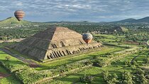 Balloon Flight + Transportation + Breakfast + Pyramids Tour