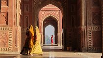 Day Trip to The Taj Mahal and Agra with Mehtab Bagh from Delhi