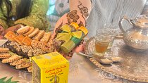 Henna and Moroccan Caftan Experience with Tea and Souvenir