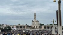 Fátima, Grutas de Mira de Aire, Nazaré & Óbidos - 10H Small Group