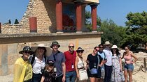 Knossos Palace Guided Tour with Hotel Pickup in Heraklion city
