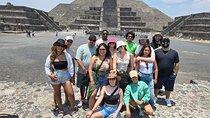 Guided Tour in the Pyramids of Teotihuacan with Breakfast