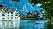 Zurich to Interlaken and Lauterbrunnen Valley Private Tour