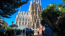 Sagrada Familia Fast Track Guided Tour