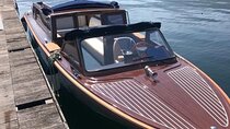 1H Como Lake Boat Tour on Venice Wooden Boat