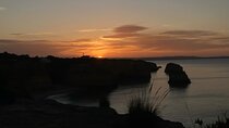 Qigong Experience at Marinha Beach Cliffs – Sunrise or Sunset