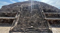 Pyramids of Teotihuacan and Basilica of Guadalupe / Small Groups